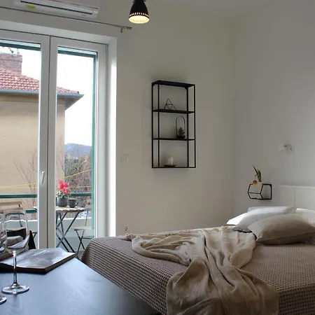 Apartman The Site Split